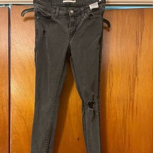 Levi’s 711 Skinny 28